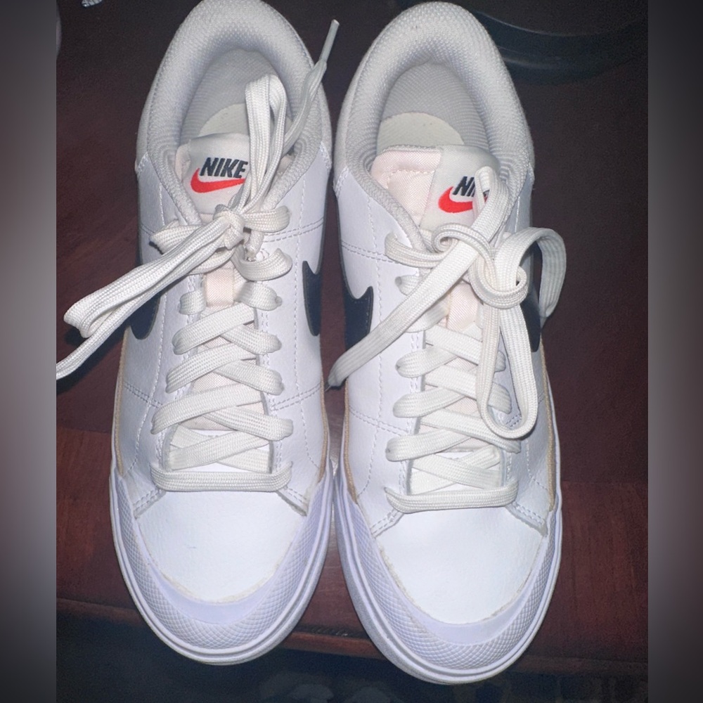 Nike Court Legacy Lift sneaker
